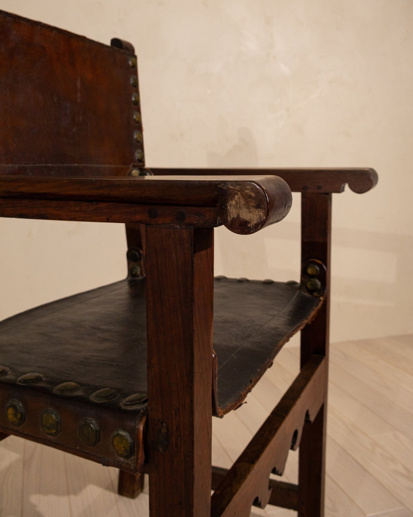 Early 19th Century Spanish Walnut Armchair with Original Leather