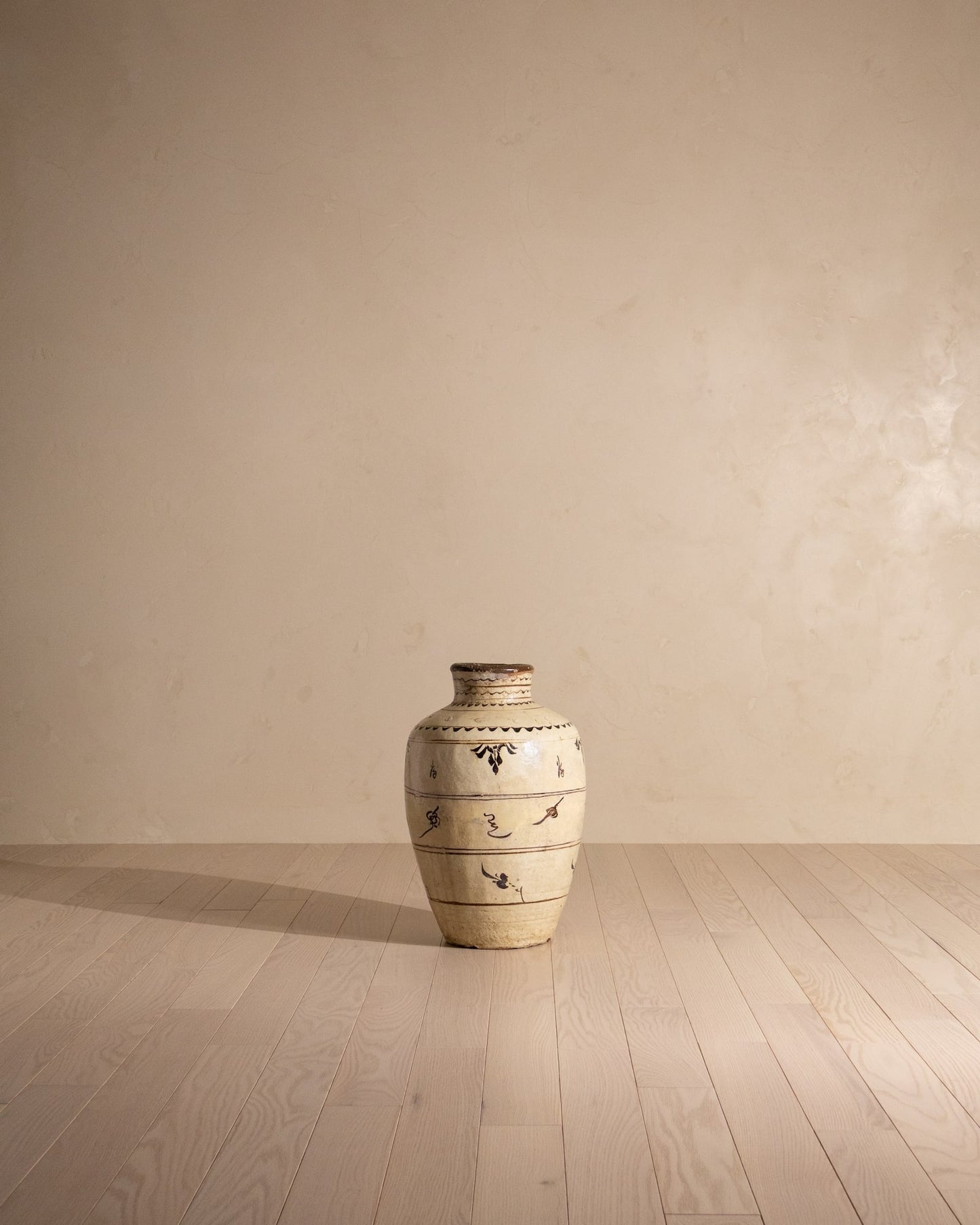 Ming Dynasty Period Cizhou Pot with Brown Decoration