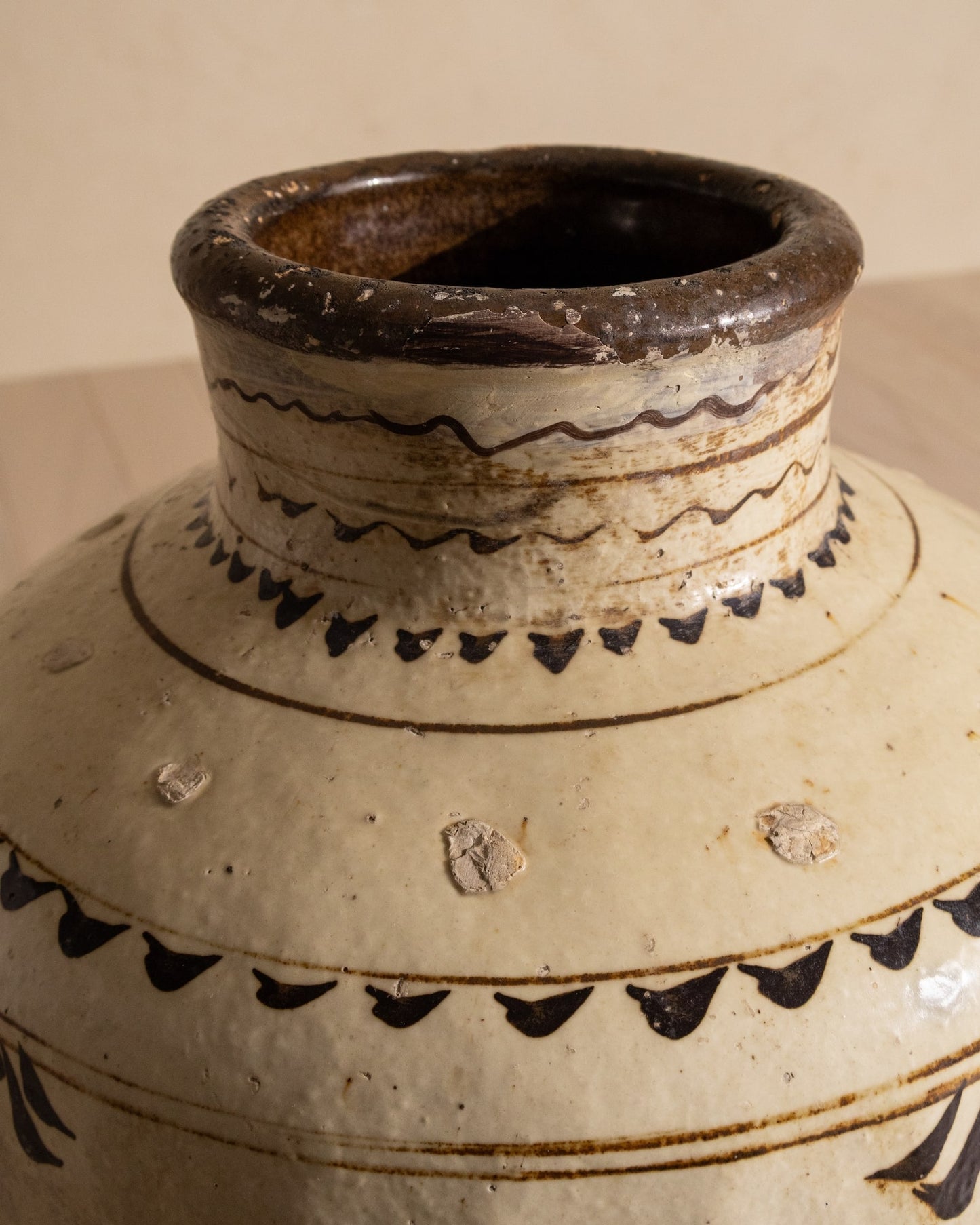 Ming Dynasty Period Cizhou Pot with Brown Decoration