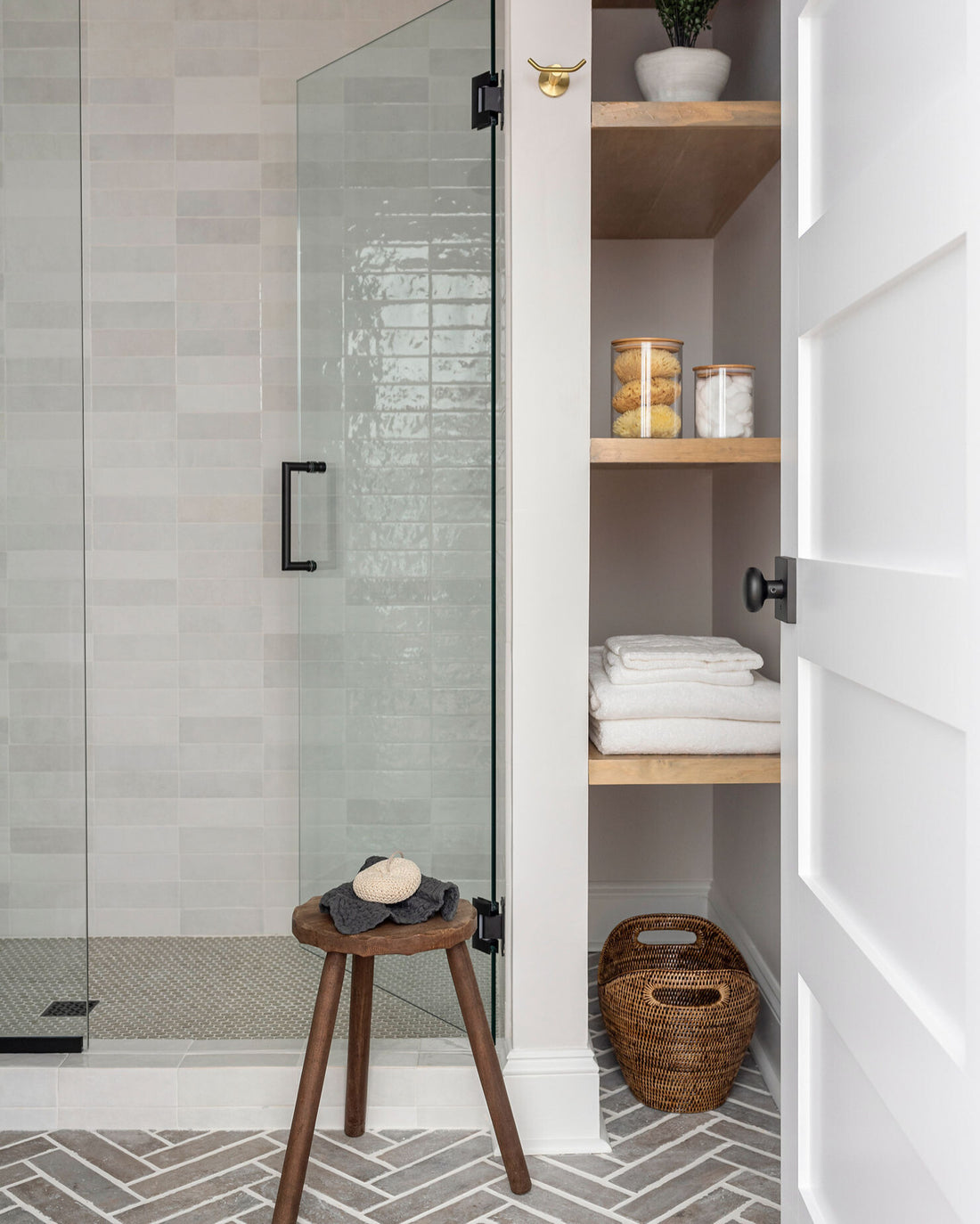 8 Bathroom Storage Tips and Medicine Cabinet Alternatives