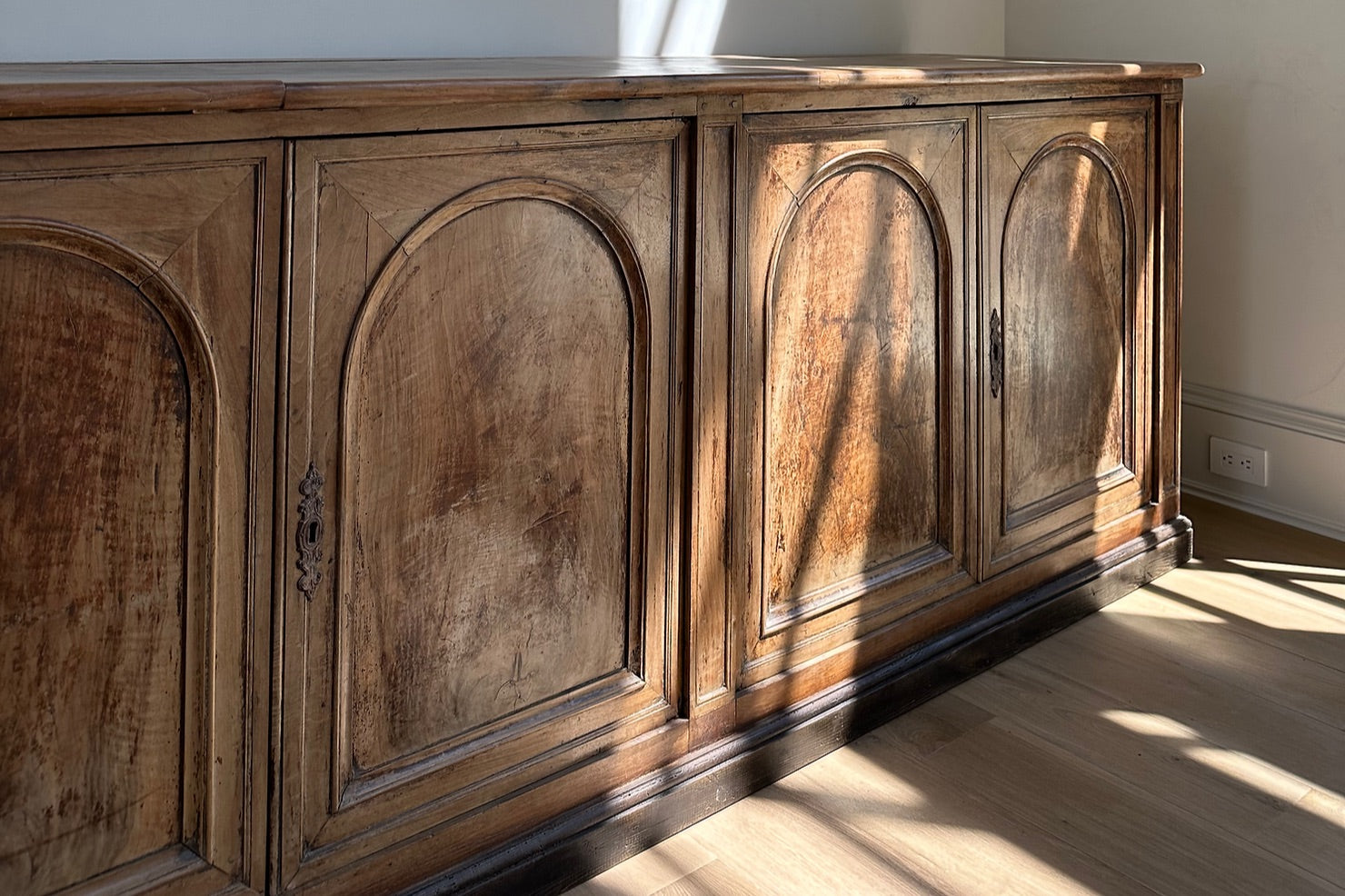 An image of a wooden credenza.