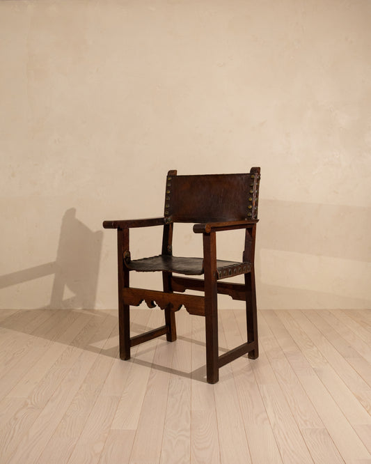Early 19th Century Spanish Walnut Armchair with Original Leather