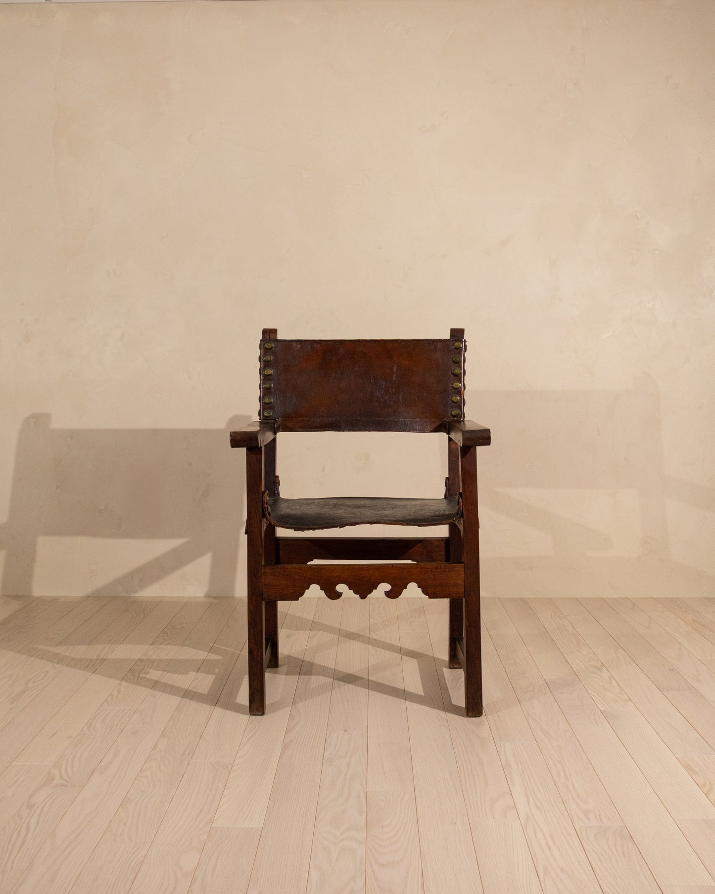 Early 19th Century Spanish Walnut Armchair with Original Leather