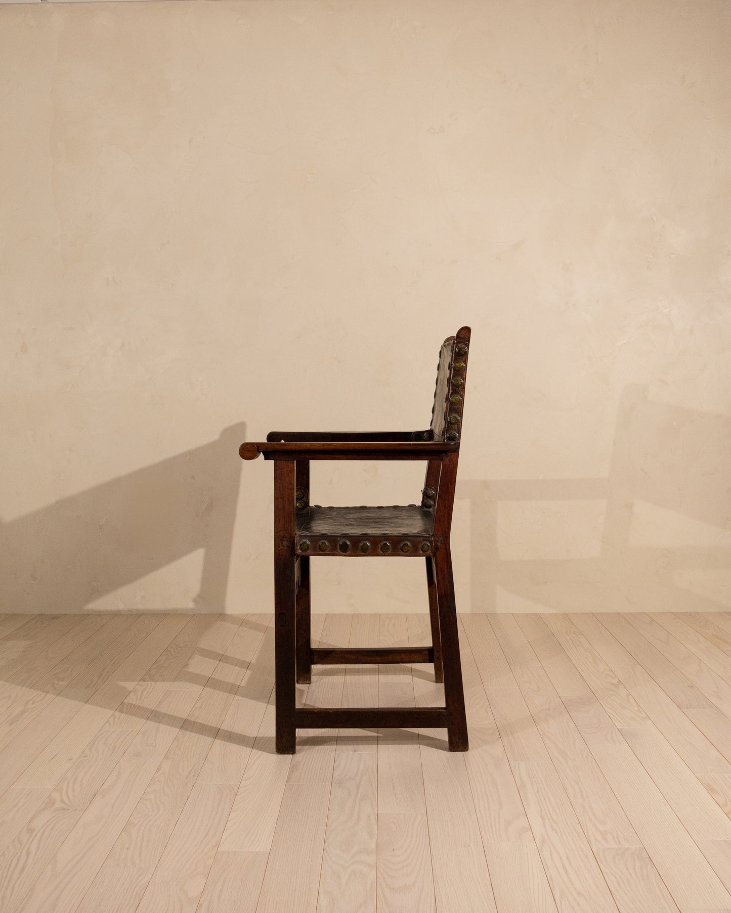 Early 19th Century Spanish Walnut Armchair with Original Leather