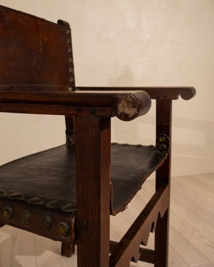 Early 19th Century Spanish Walnut Armchair with Original Leather