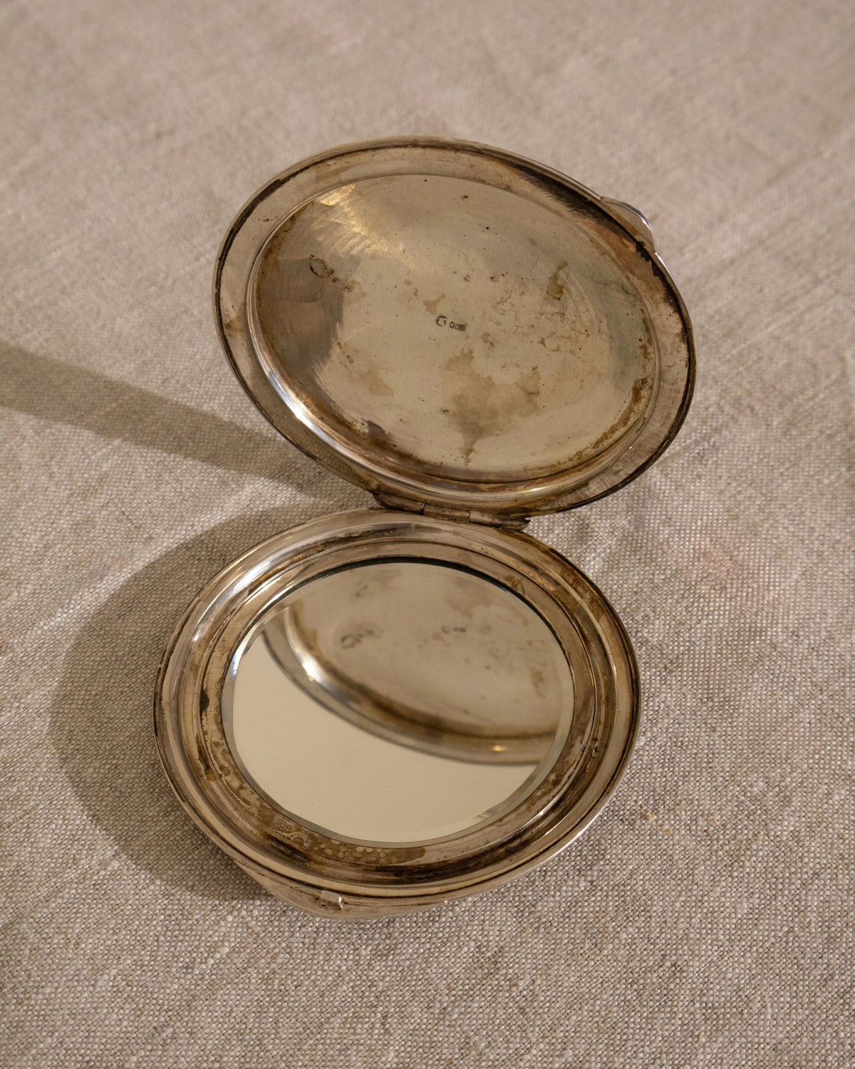 Vintage Italian 800 Silver Engraved Compact